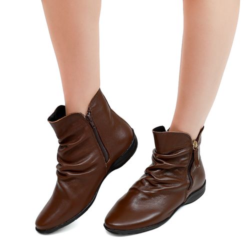 Bota Peruche Marrom