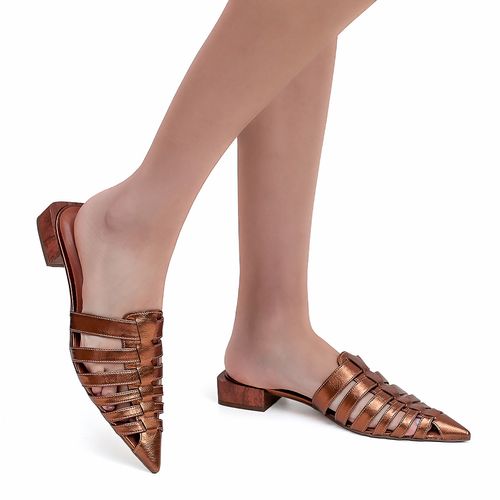 Mule Bico Alongado Lark Bronze